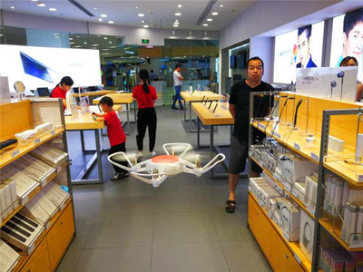 張家界中商購物廣場小米之家新零售體驗店6月9日盛大開業，引領智慧消費新潮流
